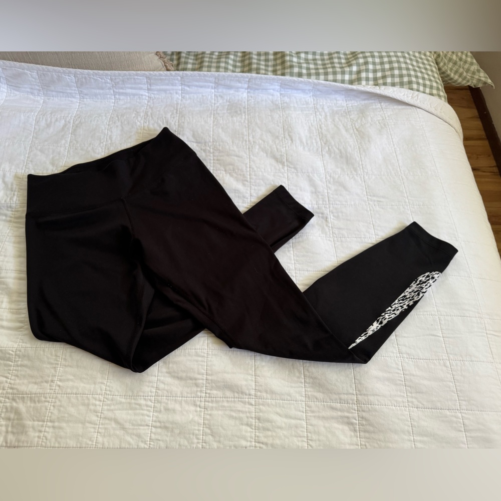 NWOT Nike Black Dri-FIT Leggings